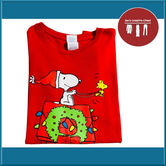 Men's Red Peanuts Snoopy Christmas Short Sleeve Tee - Picture 4 of 5